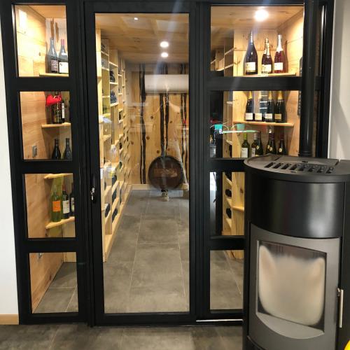 O'QG RESTAURANT - wine cellar